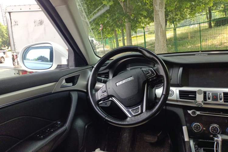Used Haval H7 2016 Blue-Label H7 2.0T Automatic Luxury Model Steering Wheel