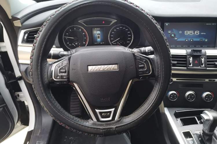Used Haval H7 2016 Blue-Label H7 2.0T Automatic Elite Model Steering Wheel