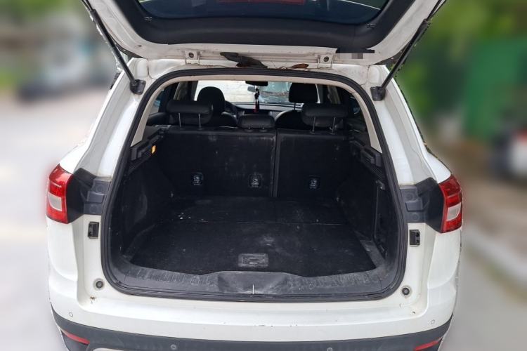 Used Haval H7 2016 Blue-Label H7 2.0T Automatic Elite Model Trunk