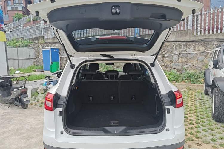 Used Haval H7 2016 Blue-Label H7 2.0T Automatic Elite Model Trunk