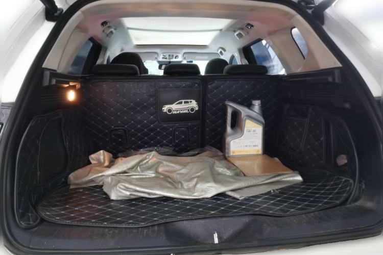 Used Haval H7 2016 Blue-Label H7 2.0T Automatic Elite Model Trunk