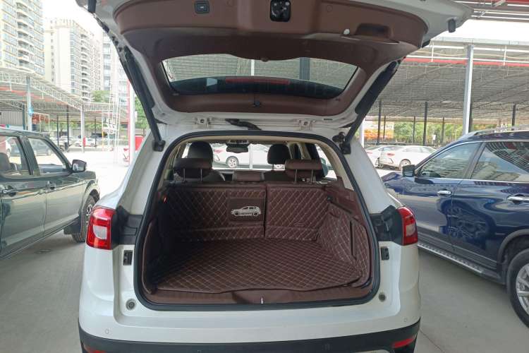 Used Haval H7 2016 Blue-Label H7 2.0T Automatic Luxury Model Trunk