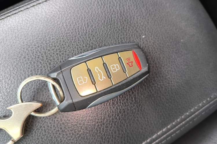 Used Haval H7 2016 Blue-Label H7 2.0T Automatic Elite Model Vehicle Key
