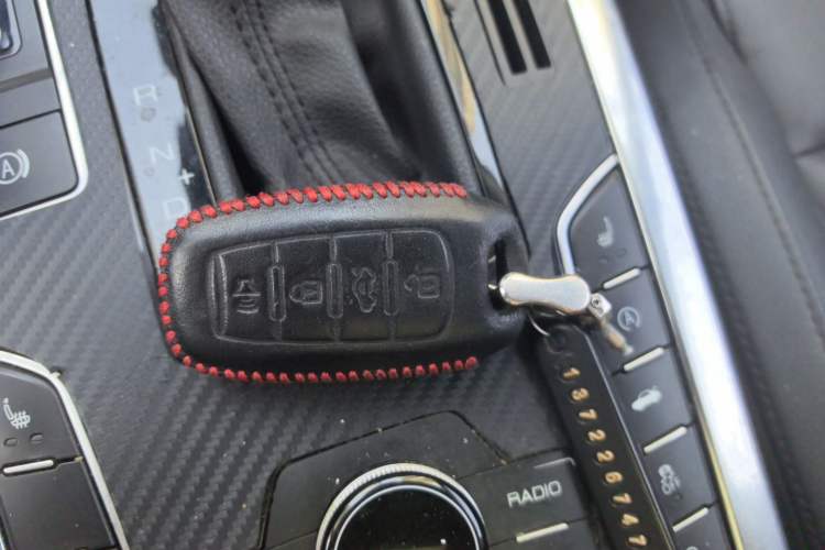 Used Haval H7 2016 Blue-Label H7 2.0T Automatic Luxury Model Vehicle Key