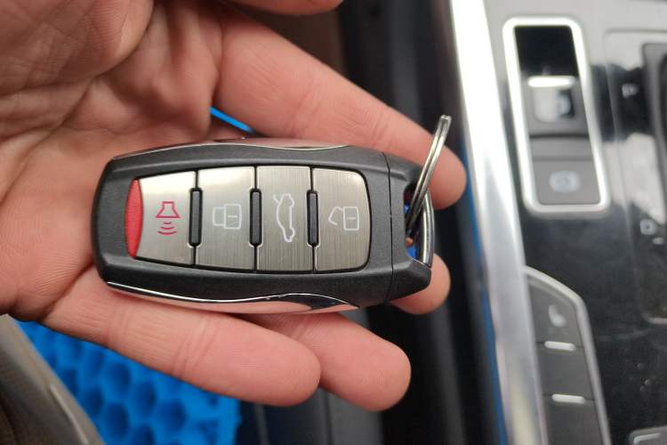 Used Haval H7 2016 Blue-Label H7 2.0T Automatic Luxury Model Vehicle Key