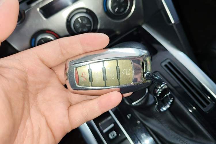 Used Haval H7 2016 Blue-Label H7 2.0T Automatic Luxury Model Vehicle Key