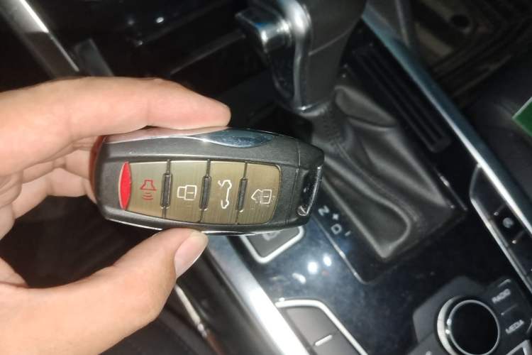 Used Haval H7 2016 Blue-Label H7 2.0T Automatic Elite Model Vehicle Key