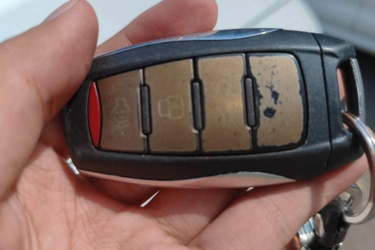 Used Haval H7 2016 Blue-Label H7 2.0T Automatic Elite Model Vehicle Key