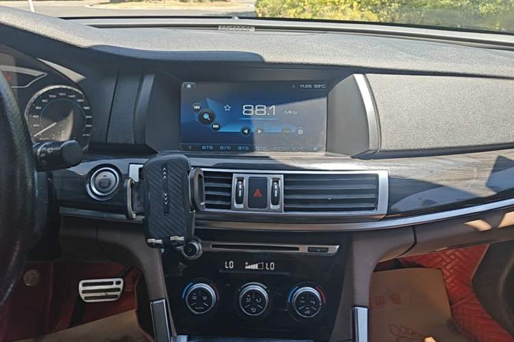 Used Haval H7 2017 Blue-Label H7L 2.0T Automatic Luxury Model Audio And AC Panel
