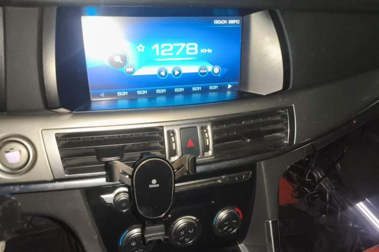 Used Haval H7 2017 Blue-Label H7L 2.0T Automatic Luxury Model Audio And AC Panel
