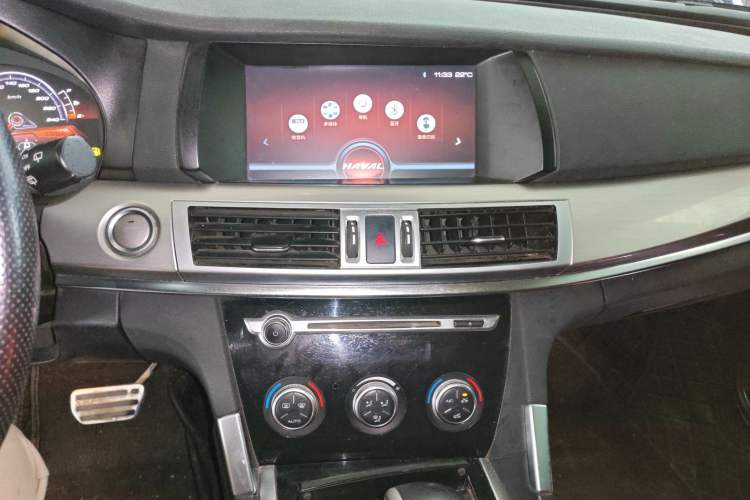 Used Haval H7 2017 Red-Label H7 2.0T Automatic Prestige Model Audio And AC Panel
