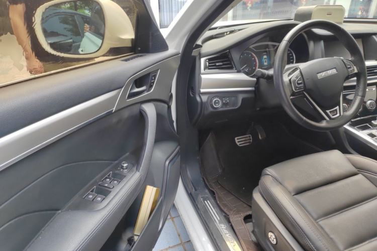 Used Haval H7 2017 Red-Label H7 2.0T Automatic Luxury Model Driver Seat