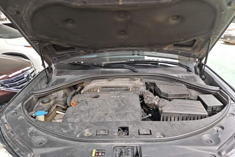 Used Haval H7 2017 Red-Label H7 2.0T Automatic Luxury Model Engine Bay