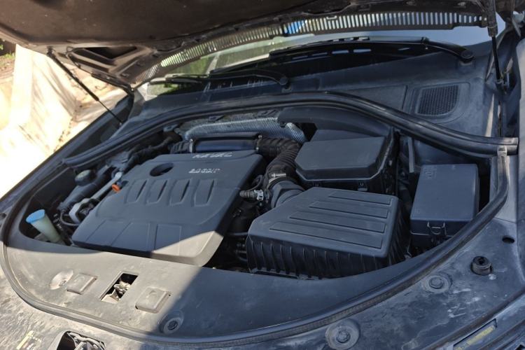Used Haval H7 2017 Red-Label H7 2.0T Automatic Luxury Model Engine Bay