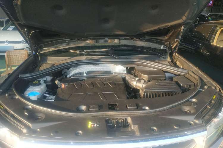 Used Haval H7 2017 Red-Label H7L 2.0T Automatic Prestige Model Engine Bay