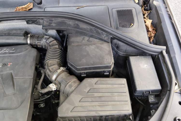 Used Haval H7 2017 Red-Label H7 2.0T Automatic Prestige Model Engine Bay Left
