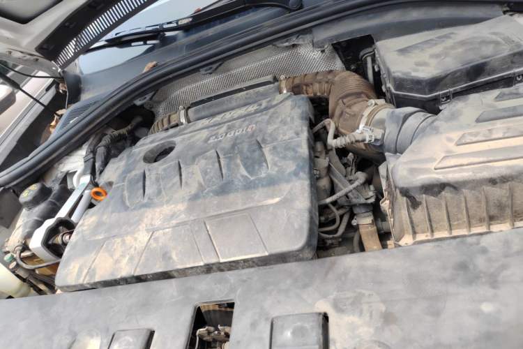 Used Haval H7 2017 Red-Label H7 2.0T Automatic Luxury Model Engine Bay