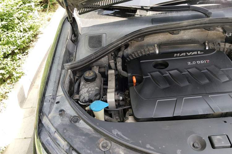 Used Haval H7 2017 Red-Label H7 2.0T Automatic Prestige Model Engine Bay Right