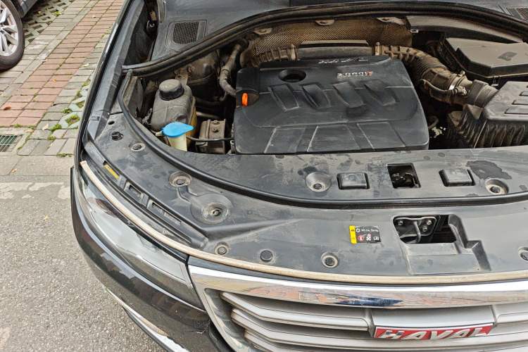 Used Haval H7 2017 Red-Label H7 2.0T Automatic Prestige Model Engine Bay Right