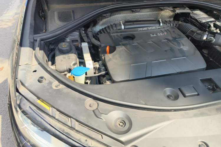 Used Haval H7 2017 Red-Label H7 2.0T Automatic Luxury Model Engine Bay Right