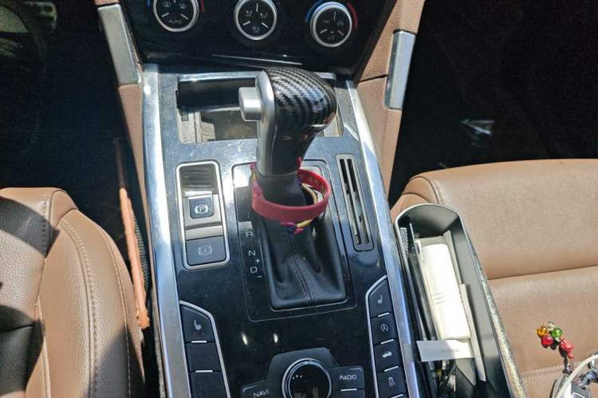 Used Haval H7 2017 Red-Label H7 2.0T Automatic Prestige Model Gear Lever
