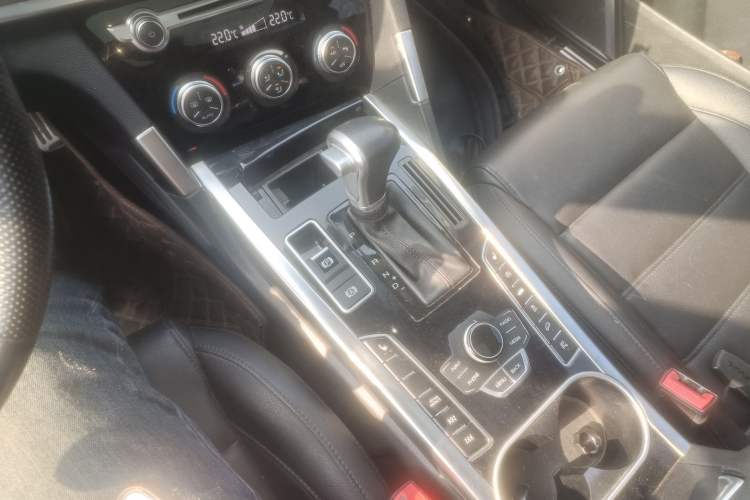 Used Haval H7 2017 Blue-Label H7L 2.0T Automatic Luxury Model Gear Lever