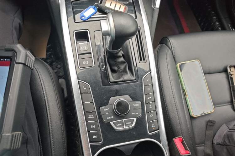Used Haval H7 2017 Blue-Label H7L 2.0T Automatic Luxury Model Gear Lever