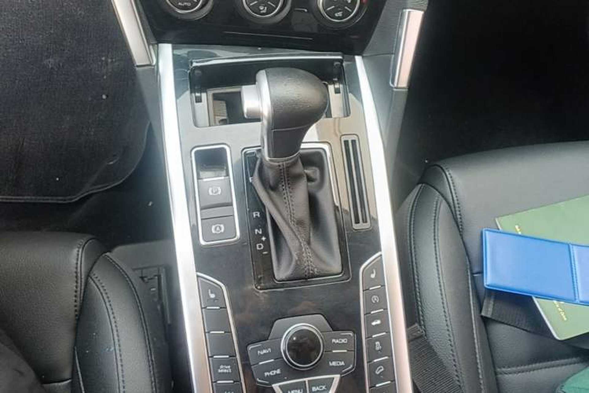 Used Haval H7 2017 Red-Label H7L 2.0T Automatic Luxury Model Gear Lever