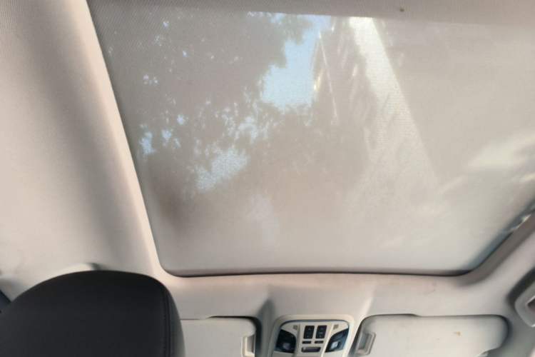 Used Haval H7 2017 Red-Label H7 2.0T Automatic Luxury Model Headliner