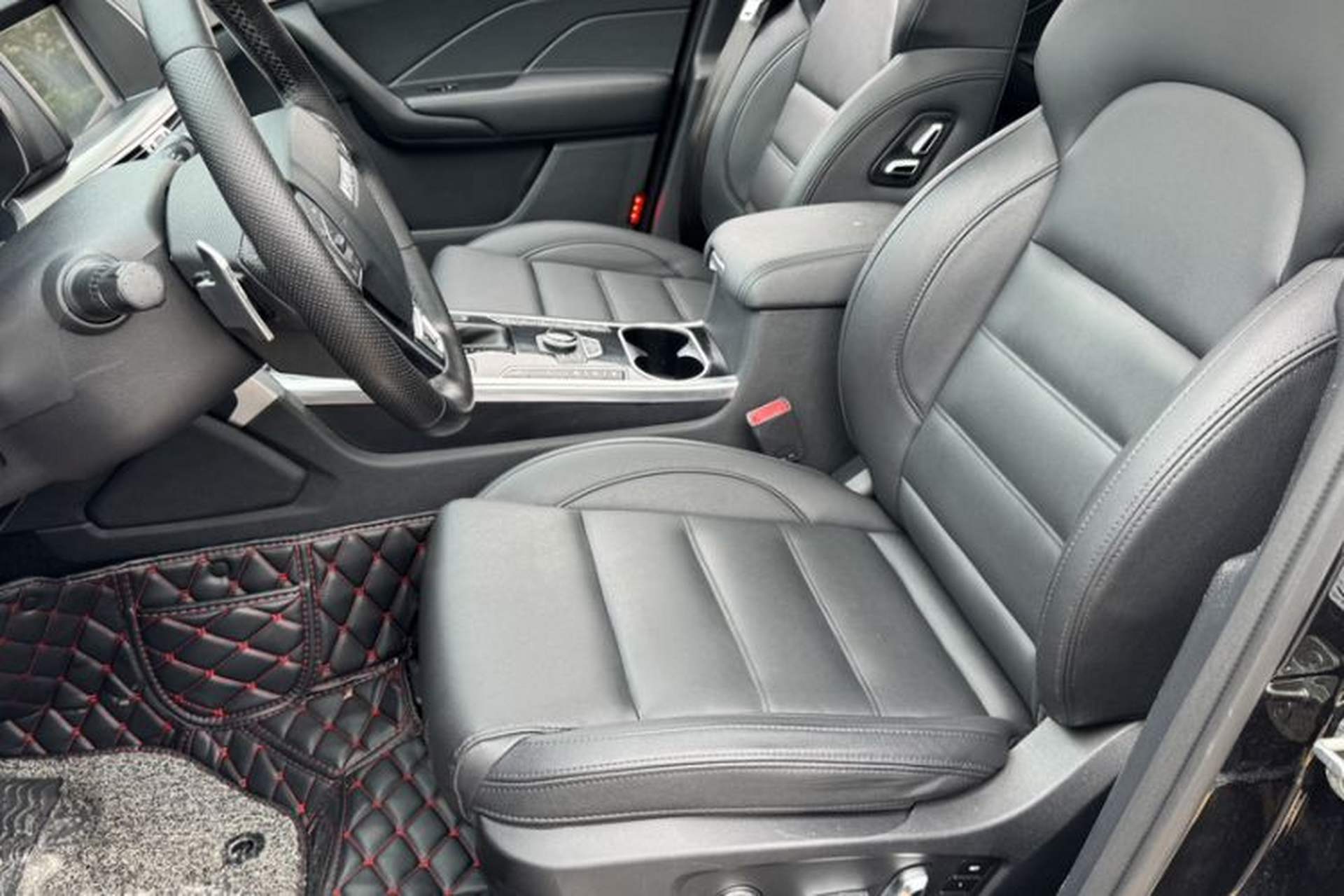 Used Haval H7 2017 Red-Label H7 2.0T Automatic Luxury Model Interior 1