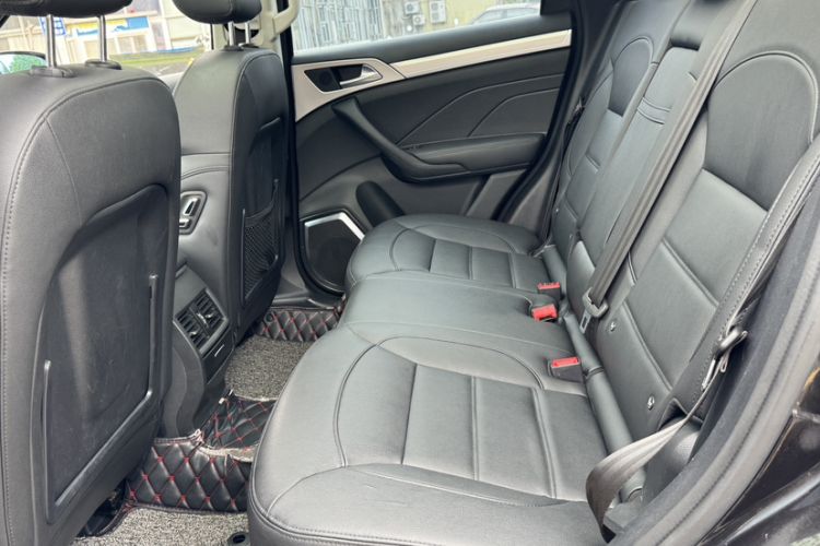 Used Haval H7 2017 Red-Label H7 2.0T Automatic Luxury Model Interior 4
