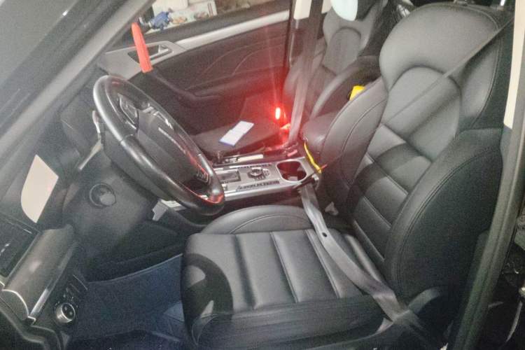Used Haval H7 2017 Red-Label H7 2.0T Automatic Prestige Model Left Front Seat