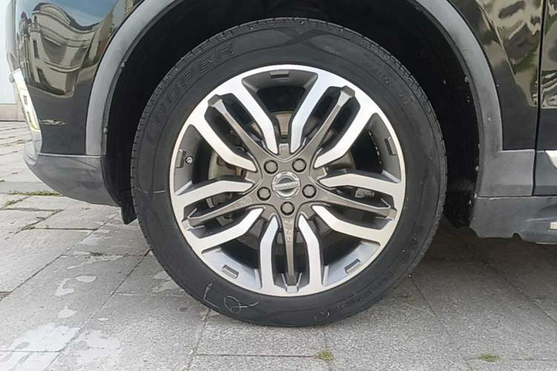 Used Haval H7 2017 Red-Label H7L 2.0T Automatic Luxury Model Left Front Wheel Hub
