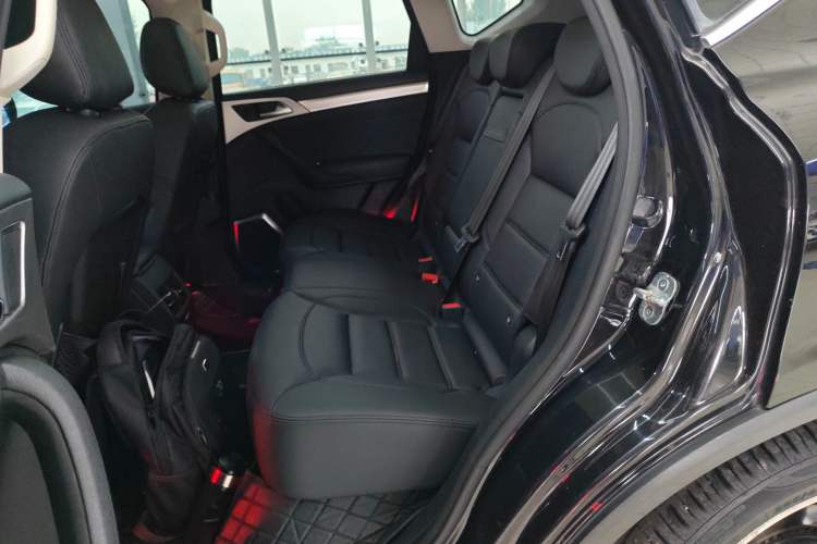 Used Haval H7 2017 Red-Label H7 2.0T Automatic Prestige Model Left Rear Seat