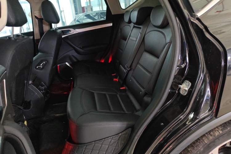 Used Haval H7 2017 Red-Label H7 2.0T Automatic Prestige Model Left Rear Seat