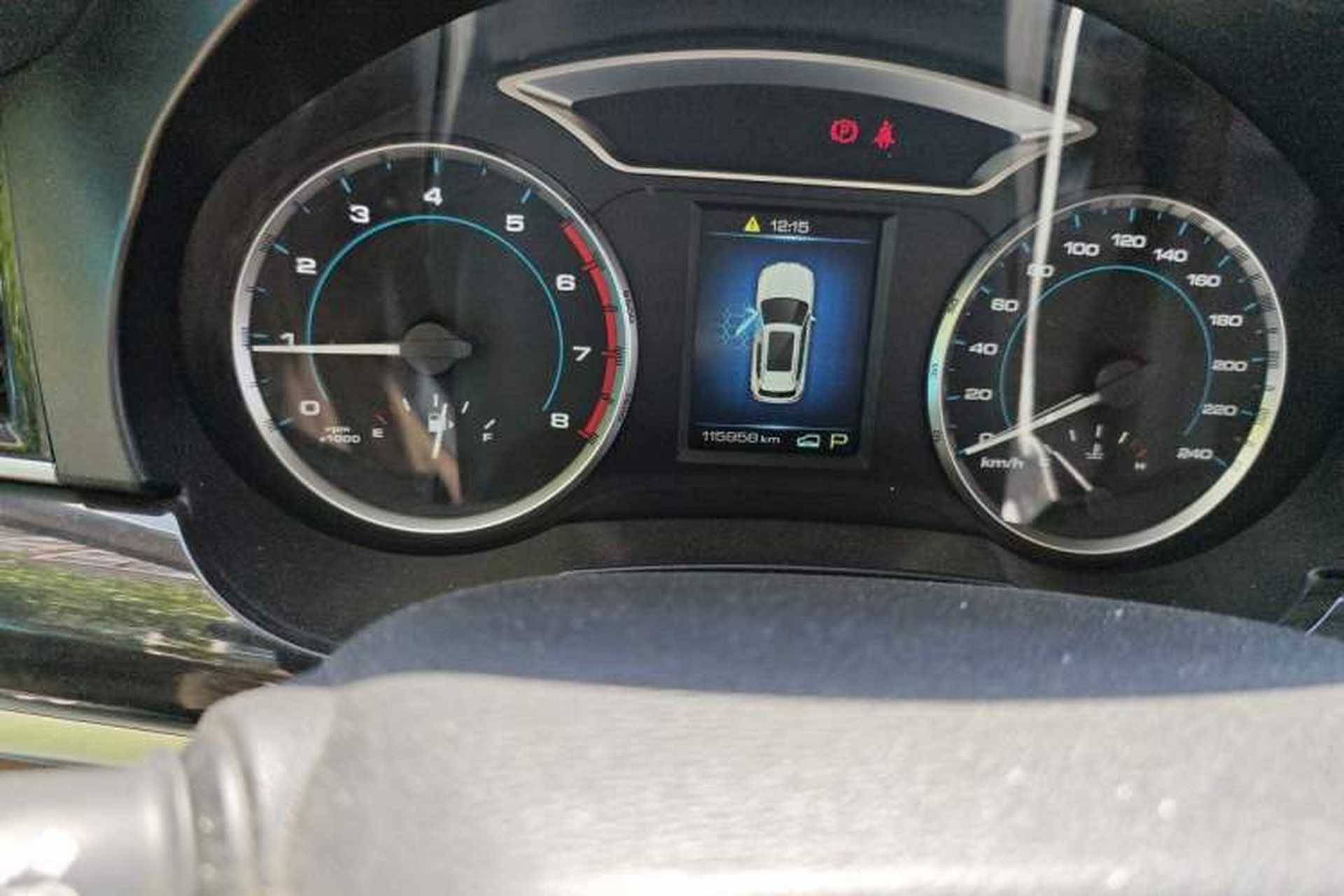 Used Haval H7 2017 Red-Label H7 2.0T Automatic Prestige Model Odometer Close Up