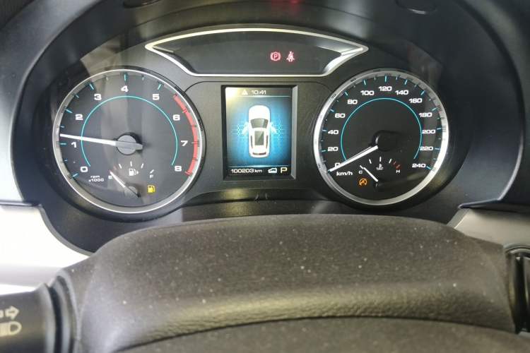 Used Haval H7 2017 Red-Label H7 2.0T Automatic Prestige Model Odometer Close Up