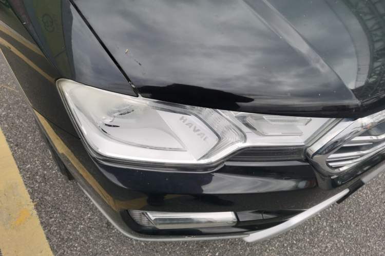 Used Haval H7 2017 Blue-Label H7L 2.0T Automatic Luxury Model Right Front Headlight