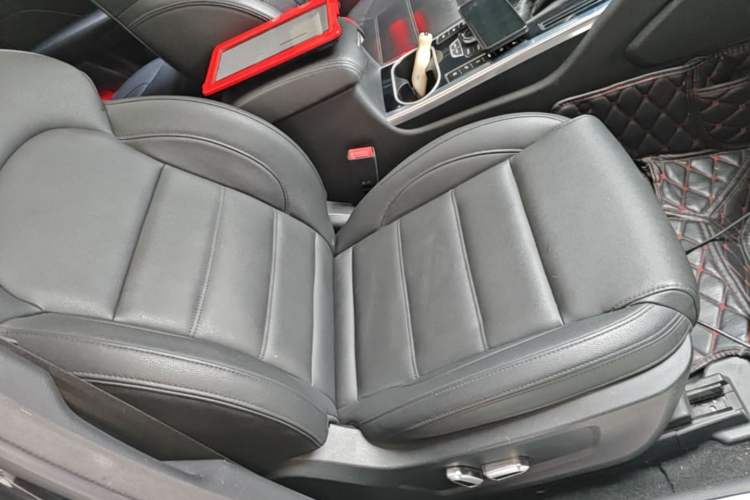 Used Haval H7 2017 Red-Label H7 2.0T Automatic Luxury Model Right Front Seat