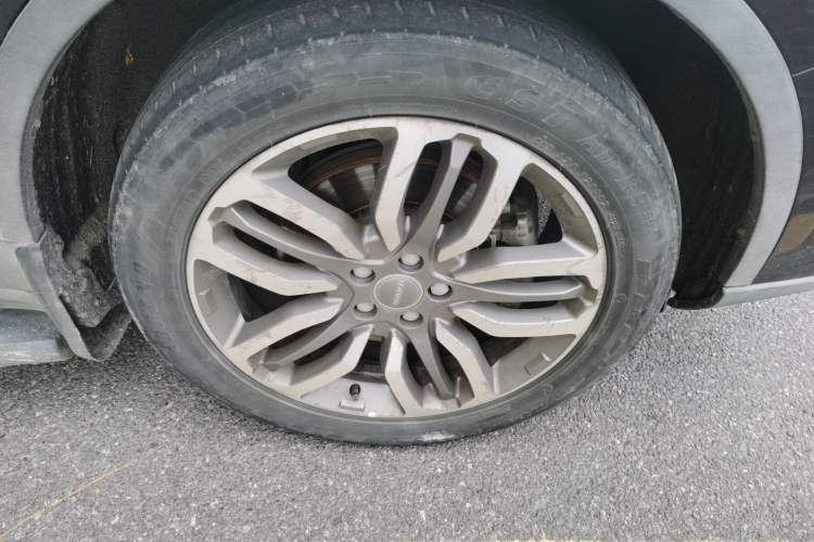 Used Haval H7 2017 Blue-Label H7L 2.0T Automatic Luxury Model Right Front Wheel Hub