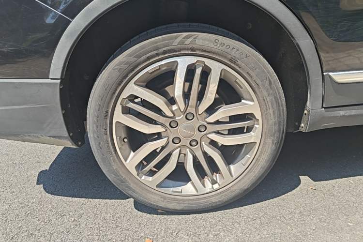 Used Haval H7 2017 Blue-Label H7L 2.0T Automatic Luxury Model Right Rear Wheel Hub