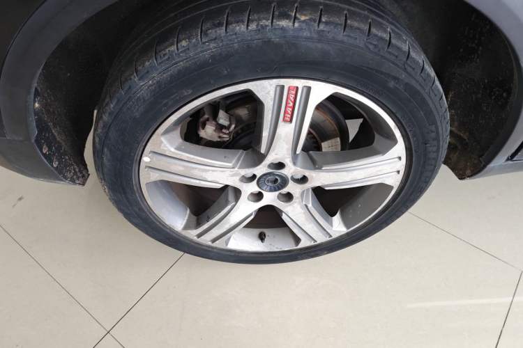 Used Haval H7 2017 Red-Label H7 2.0T Automatic Prestige Model Right Rear Wheel Hub