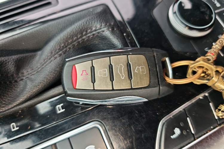Used Haval H7 2017 Red-Label H7L 2.0T Automatic Luxury Model Vehicle Key