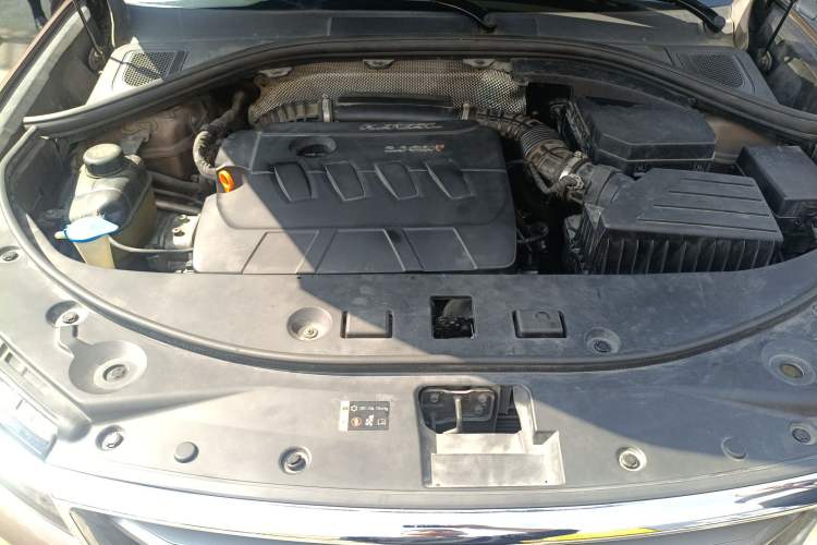Used Haval H7 2017 Red-Label H7 2.0T Automatic Luxury Model Engine Bay