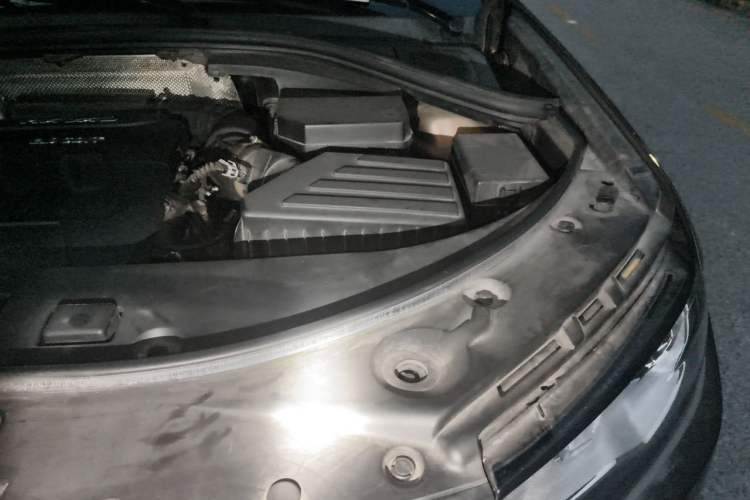 Used Haval H7 2017 Red-Label H7 2.0T Automatic Luxury Model Engine Bay Left