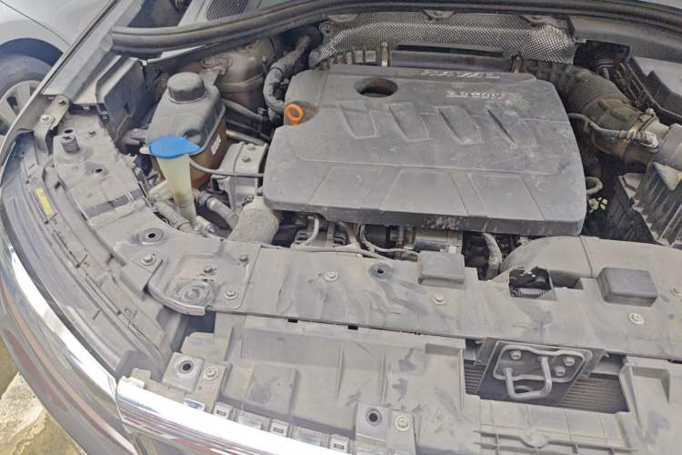 Used Haval H7 2017 Red-Label H7 2.0T Automatic Prestige Model Engine Bay Right