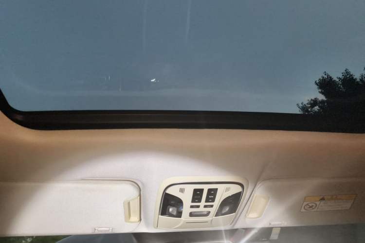 Used Haval H7 2017 Red-Label H7 2.0T Automatic Luxury Model Headliner
