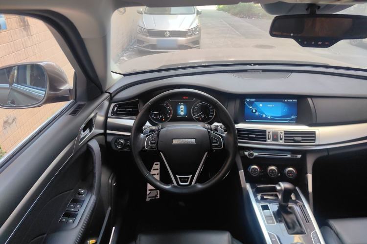 Used Haval H7 2017 Red-Label H7L 2.0T Automatic Luxury Model Interior 2