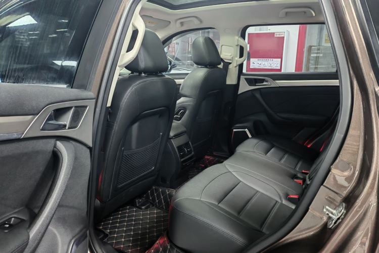 Used Haval H7 2017 Red-Label H7 2.0T Automatic Luxury Model Interior 3