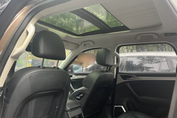 Used Haval H7 2017 Red-Label H7L 2.0T Automatic Luxury Model Interior 4